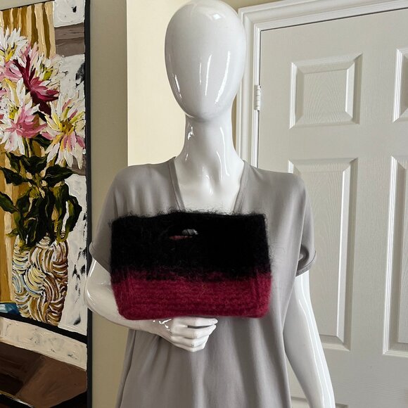 Handmade wool knit small satchel by TLC from OOAK - Picture 10 of 11